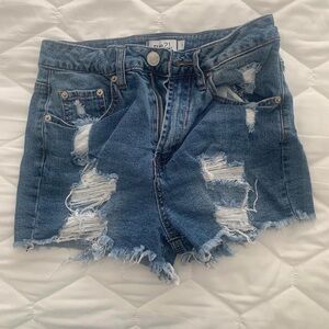 Rue 21 ripped denim mid rise shorts size 1